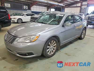 2013 CHRYSLER 200 LIMITED 1C3CCBCG5DN520992 - główne zdjęcie licytacji z USA - miniatura