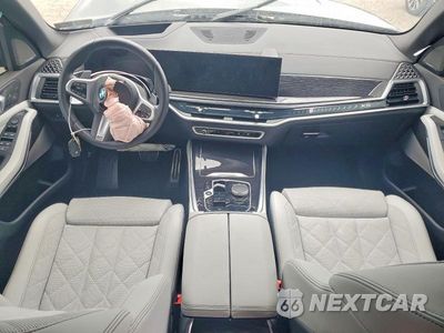 Zdjęcie 8 z 14 samochodu: 2026 BMW X5 M VIN:5UX23EU02T9107654 - miniatura
