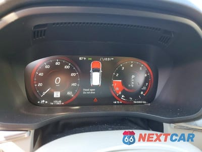 Zdjęcie 9 z 13 samochodu: 2018 VOLVO XC60 T5 MOMENTUM VIN:YV4102RK2J1019565 - miniatura