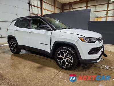 Czwarte zdjęcie samochodu z boku: 2026 JEEP COMPASS LIMITED VIN:3C4NJDCN5TT211753 - miniatura