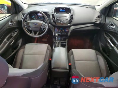 Zdjęcie 8 z 13 samochodu: 2017 FORD ESCAPE SE VIN:1FMCU9GD1HUA86966 - miniatura