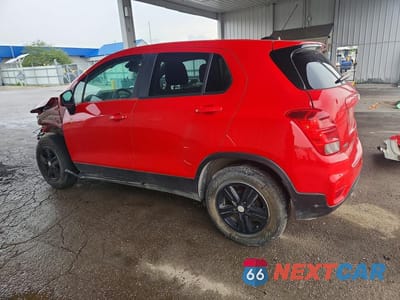 Drugie zdjęcie samochodu z przodu: 2020 CHEVROLET TRAX LS VIN:KL7CJKSB8LB350700 - miniatura