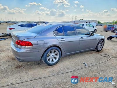 Trzecie zdjęcie samochodu z tyłu: 2008 BMW 750 I VIN:WBAHL83568DT12017 - miniatura