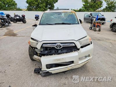 Piąte zdjęcie samochodu w środku: 2013 TOYOTA 4RUNNER SR5 VIN:JTEBU5JR5D5141108 - miniatura