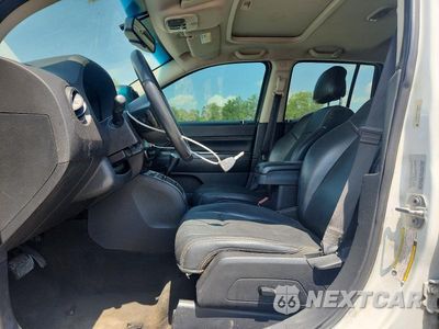 Zdjęcie 7 z 13 samochodu: 2016 JEEP COMPASS LATITUDE VIN:1C4NJDEB7GD558838 - miniatura