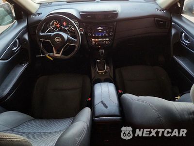 Zdjęcie 8 z 12 samochodu: 2019 NISSAN ROGUE SV VIN:5N1AT2MT3KC845014 - miniatura