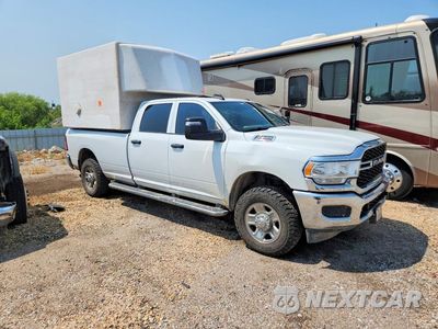 Czwarte zdjęcie samochodu z boku: 2023 RAM 2500 LARAMIE VIN:3C6UR5HJ1PG548958 - miniatura