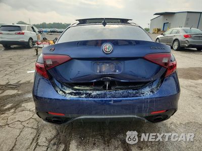 Zdjęcie 6 z 12 samochodu: 2021 ALFA ROMEO GIULIA TI VIN:ZARFANBNXM7639678 - miniatura