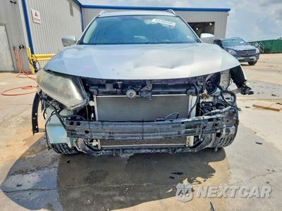 Piąte zdjęcie samochodu w środku: 2015 NISSAN ROGUE SV VIN:KNMAT2MT5FP510453 - miniatura