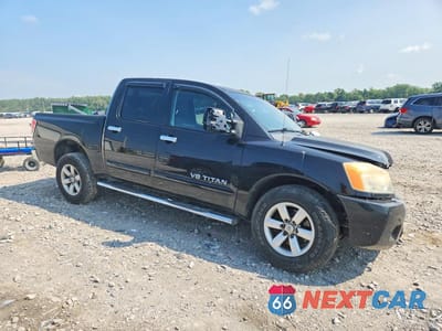Czwarte zdjęcie samochodu z boku: 2010 NISSAN TITAN SE VIN:1N6BA0ED5AN301317 - miniatura