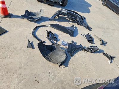 Zdjęcie 12 z 13 samochodu: 2021 LAMBORGHINI URUS VIN:ZPBUA1ZLXMLA14860 - miniatura