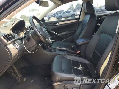 Zdjęcie 7 z 12 samochodu: 2015 VOLKSWAGEN PASSAT S VIN:1VWAS7A30FC010290 - miniatura