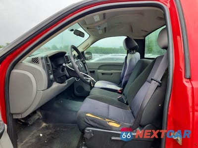 Zdjęcie 7 z 12 samochodu: 2010 CHEVROLET SILVERADO C1500 VIN:1GCPCPEX3AZ152727 - miniatura
