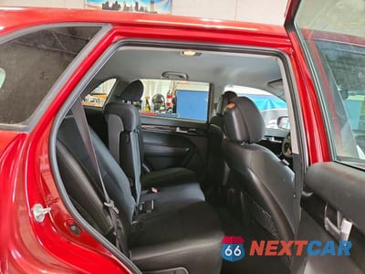 Zdjęcie 11 z 13 samochodu: 2015 KIA SORENTO LX VIN:5XYKT3A62FG616144 - miniatura