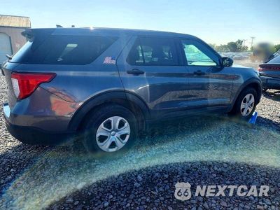 Trzecie zdjęcie samochodu z tyłu: 2021 FORD EXPLORER POLICE INTERCEPTOR VIN:1FM5K8AB8MGB04937 - miniatura