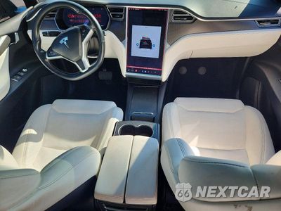 Zdjęcie 8 z 13 samochodu: 2017 TESLA MODEL X VIN:5YJXCBE23HF076644 - miniatura