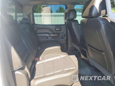 Zdjęcie 10 z 12 samochodu: 2019 GMC SIERRA K2500 DENALI VIN:1GT12SEY1KF214956 - miniatura