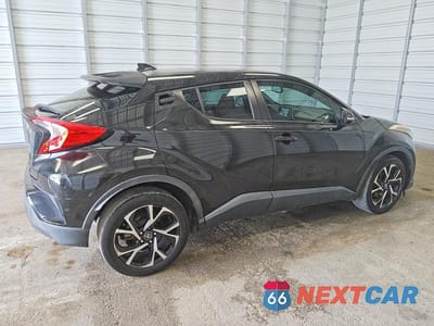 Trzecie zdjęcie samochodu z tyłu: 2018 TOYOTA C-HR XLE VIN:NMTKHMBX9JR055370 - miniatura