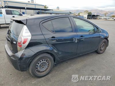 Trzecie zdjęcie samochodu z tyłu: 2013 TOYOTA PRIUS C THREE VIN:JTDKDTB31D1534503 - miniatura