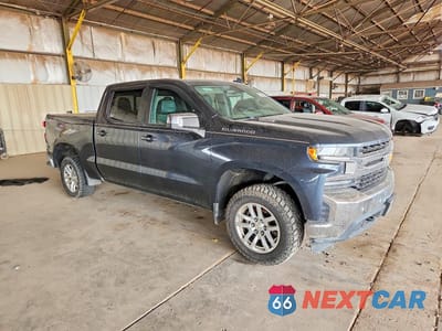 Czwarte zdjęcie samochodu z boku: 2020 CHEVROLET SILVERADO K1500 LT VIN:3GCUYDET3LG166856 - miniatura