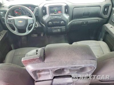 Zdjęcie 8 z 12 samochodu: 2022 CHEVROLET SILVERADO LTD C1500 CUSTOM VIN:1GCRWBEK3NZ181366 - miniatura