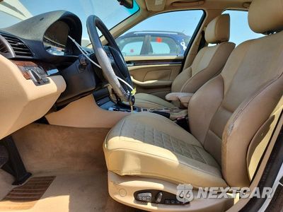 Zdjęcie 7 z 13 samochodu: 2003 BMW 325 I VIN:WBAEV33463KL85934 - miniatura