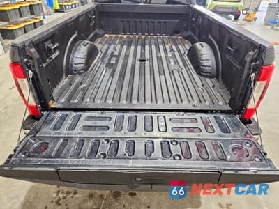 Zdjęcie 10 z 13 samochodu: 2017 FORD F350 SUPER DUTY VIN:1FT8W3BTXHEE63031 - miniatura