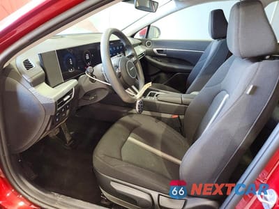 Zdjęcie 7 z 13 samochodu: 2026 HYUNDAI SONATA HYBRID BLUE VIN:KMHL24JJXTA137950 - miniatura