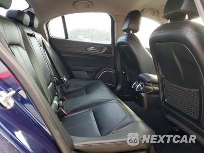 Zdjęcie 10 z 12 samochodu: 2019 ALFA ROMEO GIULIA VIN:ZARFAMAN2K7610104 - miniatura