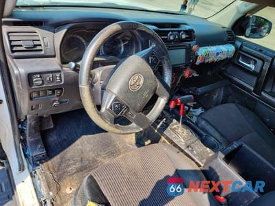 Zdjęcie 8 z 13 samochodu: 2016 TOYOTA 4RUNNER TRAIL VIN:JTEBU5JR8G5303429 - miniatura
