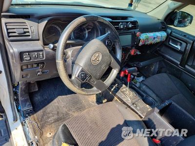 Zdjęcie 8 z 13 samochodu: 2016 TOYOTA 4RUNNER TRAIL VIN:JTEBU5JR8G5303429 - miniatura