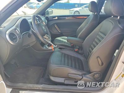 Zdjęcie 7 z 12 samochodu: 2014 VOLKSWAGEN BEETLE VIN:3VWJ17AT6EM653887 - miniatura
