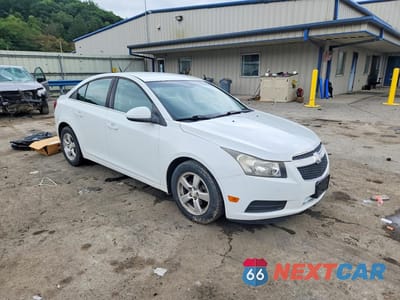 Czwarte zdjęcie samochodu z boku: 2013 CHEVROLET CRUZE LT VIN:1G1PC5SB7D7178544 - miniatura