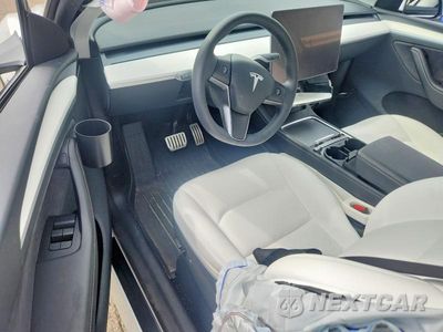 Zdjęcie 8 z 12 samochodu: 2024 TESLA MODEL Y VIN:7SAYGDEF5RA318908 - miniatura