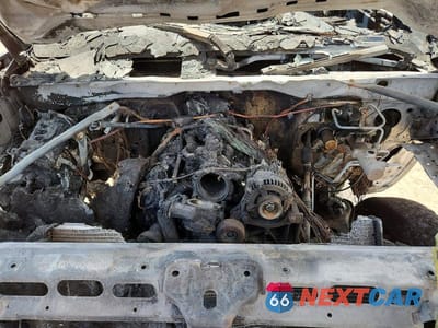 Zdjęcie 11 z 12 samochodu: 2015 CHEVROLET SILVERADO C2500 HEAVY DUTY VIN:1GC1CUEG8FF160027 - miniatura