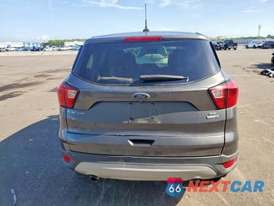 Zdjęcie 6 z 13 samochodu: 2019 FORD ESCAPE SE VIN:1FMCU9GD6KUA69359 - miniatura