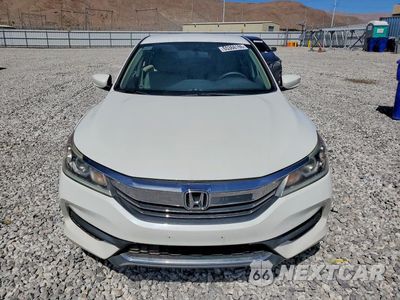 Piąte zdjęcie samochodu w środku: 2017 HONDA ACCORD LX VIN:1HGCR2F36HA189972 - miniatura