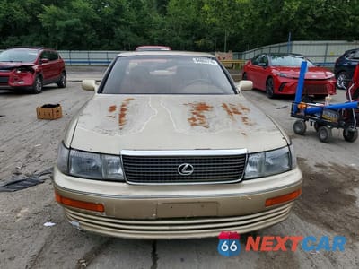 Piąte zdjęcie samochodu w środku: 1992 LEXUS LS 400 VIN:JT8UF11E4N0113911 - miniatura