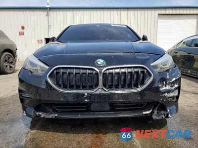Piąte zdjęcie samochodu w środku: 2021 BMW 228XI VIN:WBA73AK08M7H48856 - miniatura