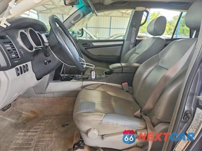 Zdjęcie 7 z 12 samochodu: 2004 TOYOTA 4RUNNER SR5 VIN:JTEZU14R840042511 - miniatura