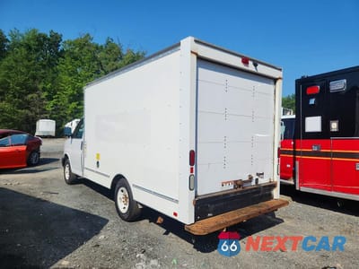 Drugie zdjęcie samochodu z przodu: 2019 GMC SAVANA BOX TRUCK VIN:1GDY7RFP3K1332191 - miniatura
