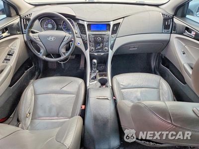 Zdjęcie 8 z 12 samochodu: 2011 HYUNDAI SONATA LIMITED VIN:5NPEC4AC2BH080825 - miniatura