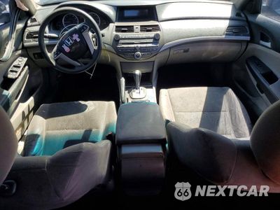Zdjęcie 8 z 12 samochodu: 2012 HONDA ACCORD VIN:1HGCP2F36CA233807 - miniatura