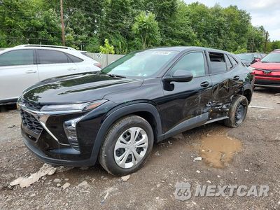 2025 CHEVROLET TRAX LS KL77LFEP7SC264331 - główne zdjęcie licytacji z USA - miniatura