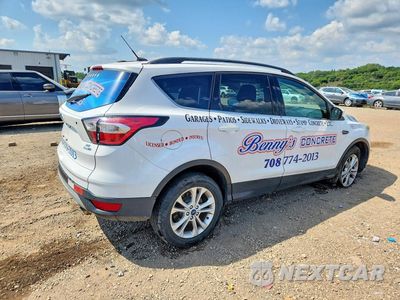 Trzecie zdjęcie samochodu z tyłu: 2017 FORD ESCAPE SE VIN:1FMCU9GD5HUC44760 - miniatura