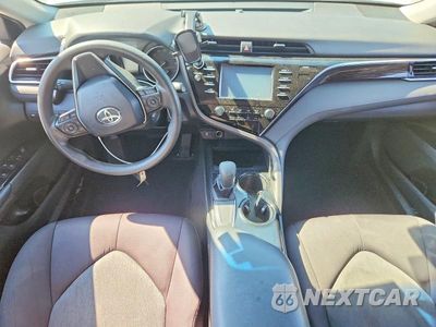Zdjęcie 8 z 12 samochodu: 2018 TOYOTA CAMRY LE VIN:4T1B11HK4JU609227 - miniatura
