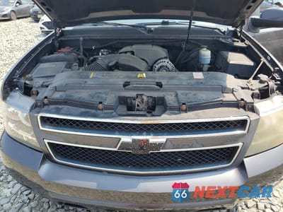 Zdjęcie 12 z 13 samochodu: 2011 CHEVROLET SUBURBAN K1500 LT VIN:1GNSKJE3XBR191346 - miniatura