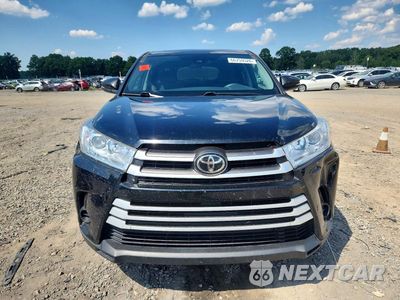 Piąte zdjęcie samochodu w środku: 2017 TOYOTA HIGHLANDER LE VIN:5TDZZRFH6HS198638 - miniatura