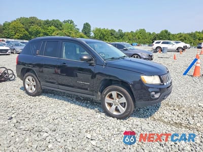Czwarte zdjęcie samochodu z boku: 2012 JEEP COMPASS LIMITED VIN:1C4NJDCB3CD578811 - miniatura