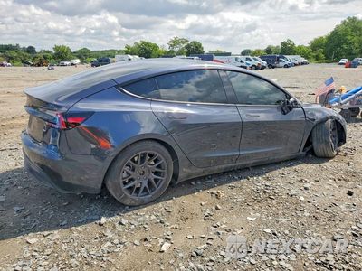 Trzecie zdjęcie samochodu z tyłu: 2024 TESLA MODEL 3 VIN:5YJ3E1EA9RF867983 - miniatura